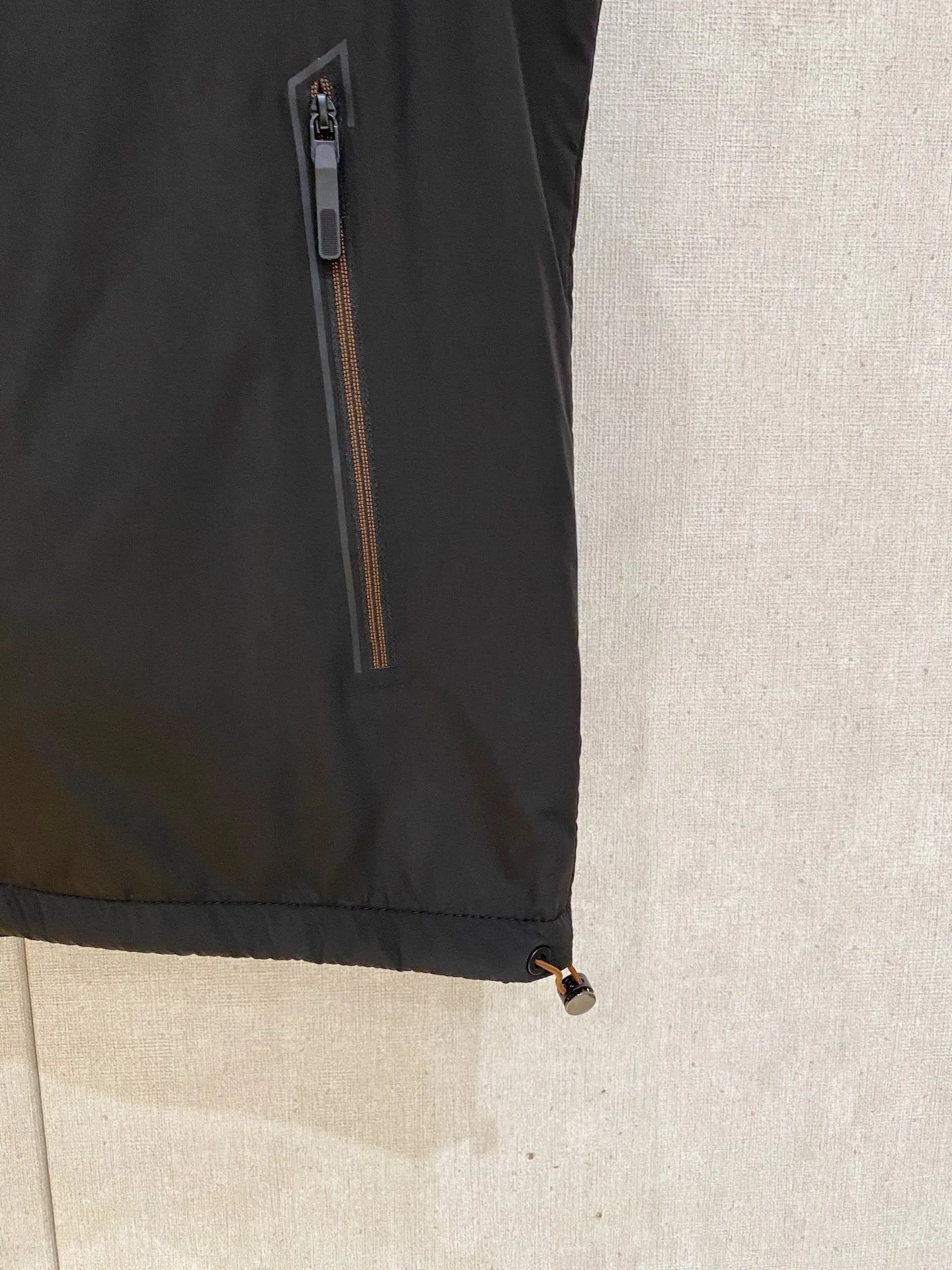 Zegna ： ， ， ， 、 ， ； ，Breathable ， ， 。 ： logo， ； ， ， ； ， ， ； ， ， 。 ： ， ， ； ， ， T 、 、 ； ， ； ， ， 。 ： 、 、 ， ， Versatile 。 ：Cream White、 、Navy Blue 、Black Sizes：M-4XL
